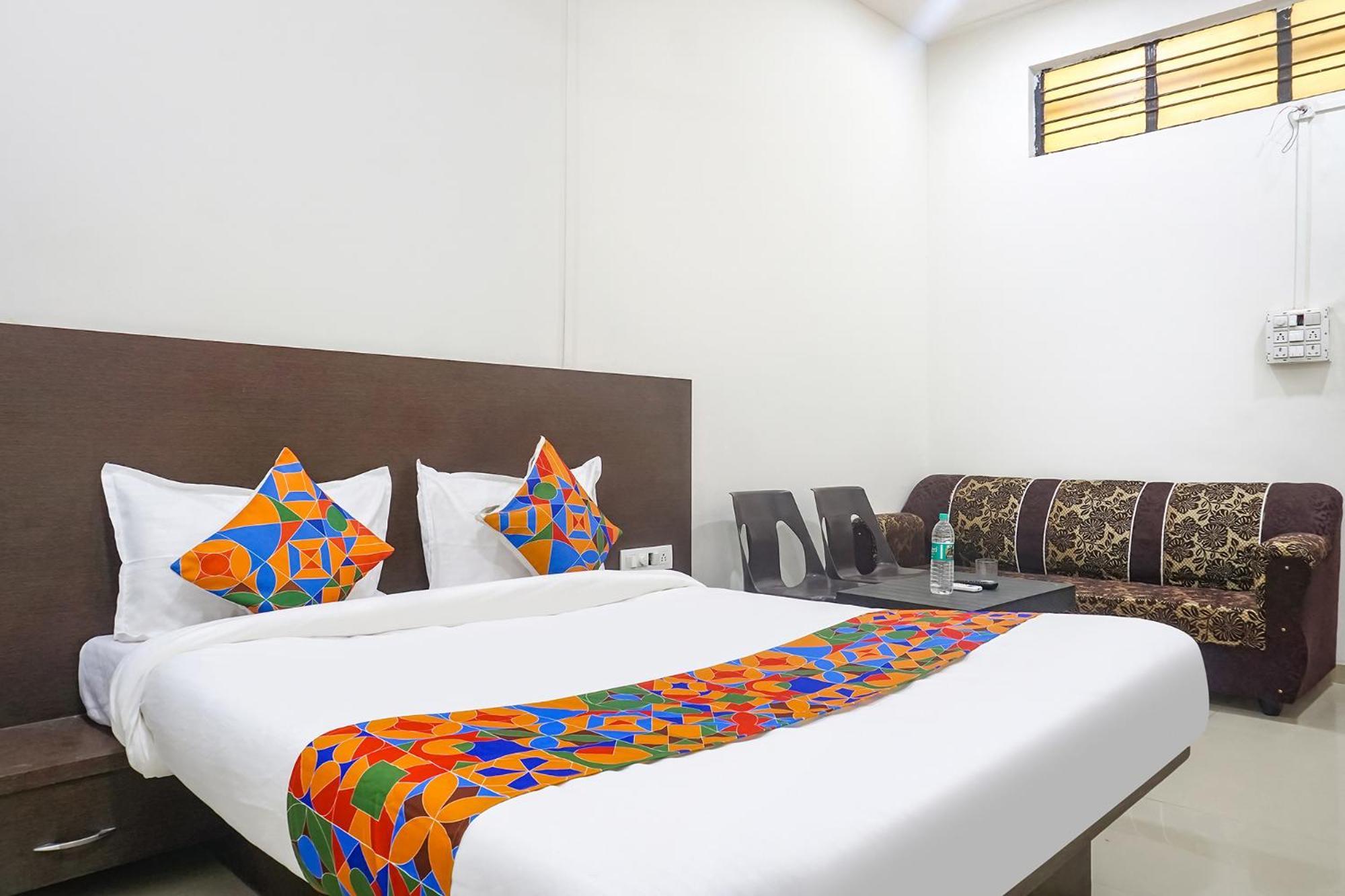 Fabhotel Om Sai - Nr Nashik Railway Station Экстерьер фото