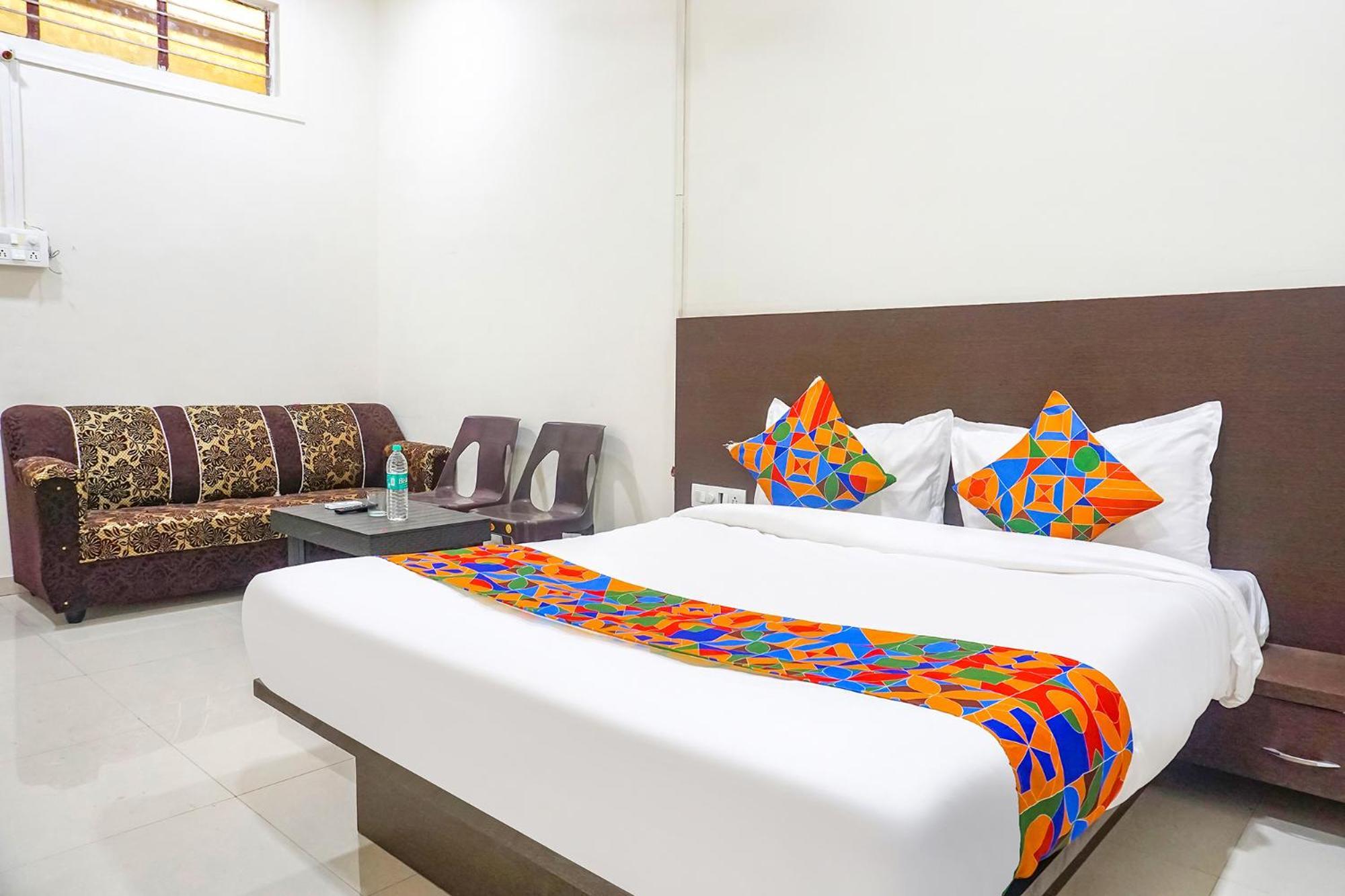 Fabhotel Om Sai - Nr Nashik Railway Station Экстерьер фото