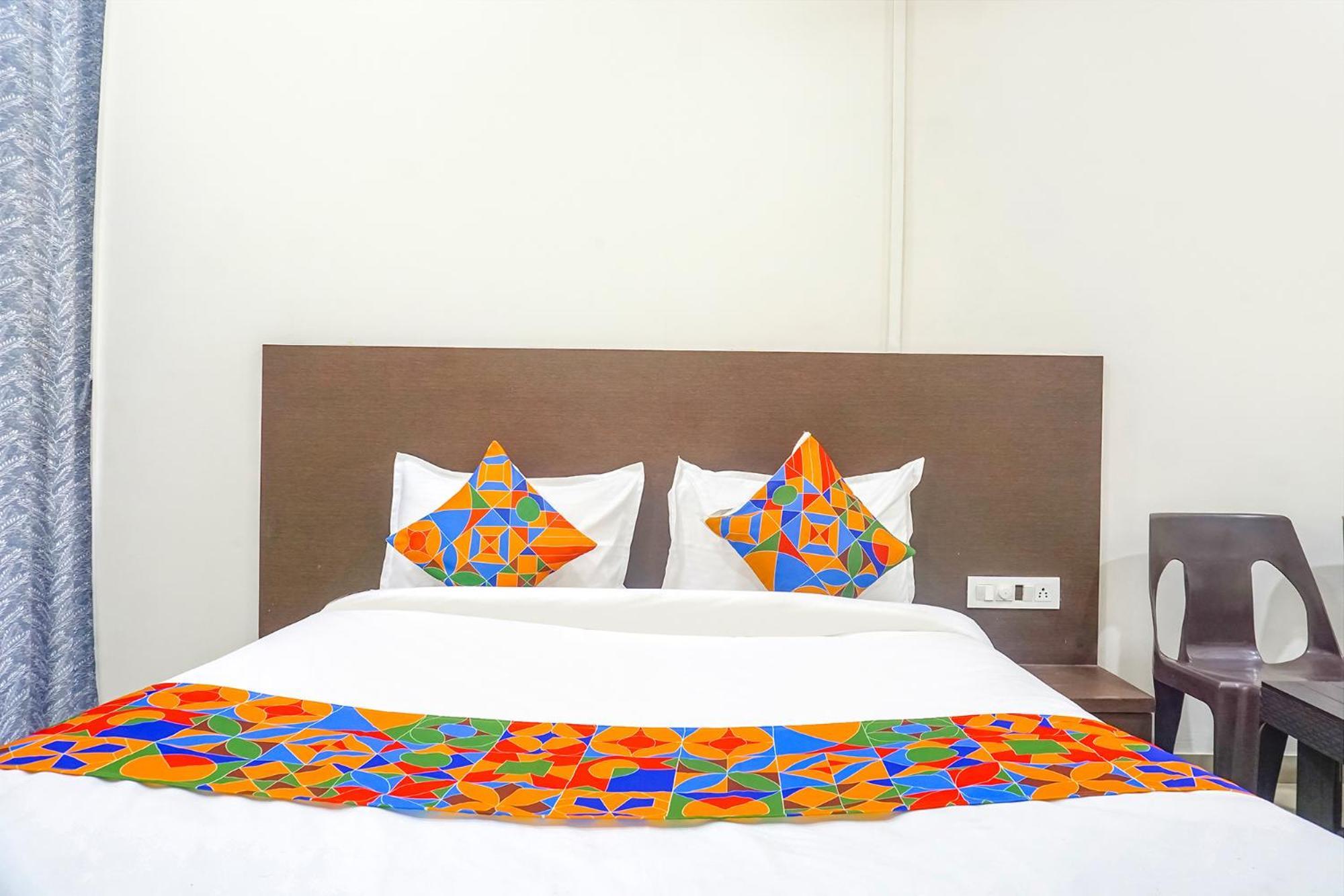 Fabhotel Om Sai - Nr Nashik Railway Station Экстерьер фото