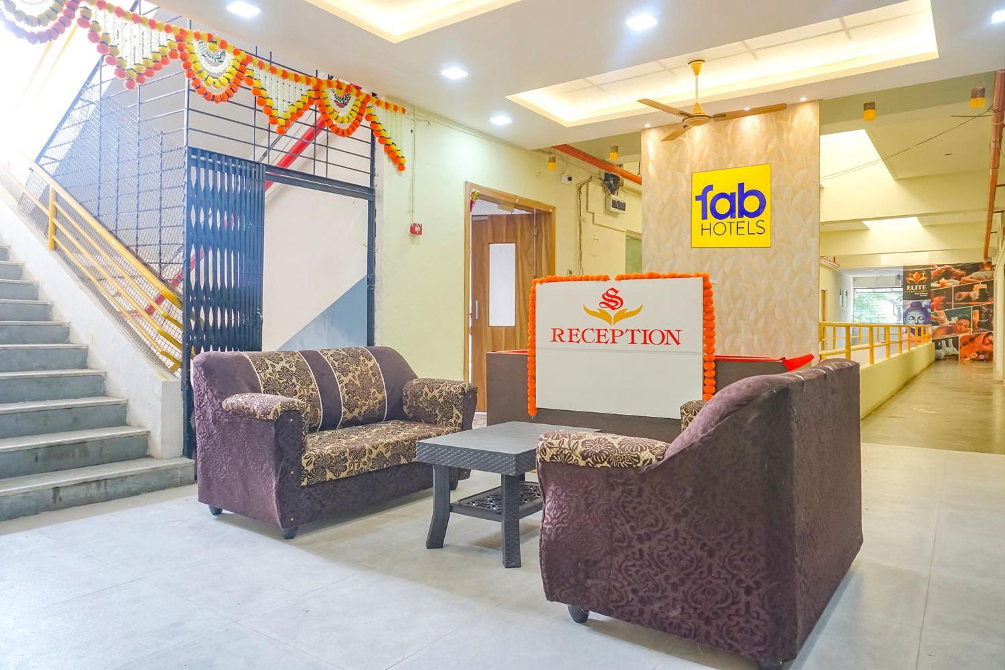Fabhotel Om Sai - Nr Nashik Railway Station Экстерьер фото